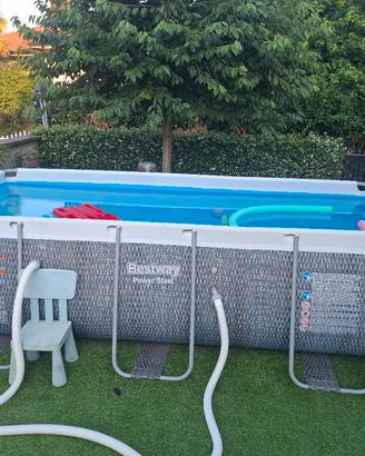 piscina fuori terra con accessori 
