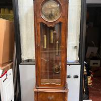 Orologio a pendolo antico