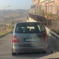 Touran Volkswagen 200 metano