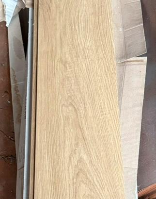 Piastrelle effetto legno