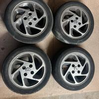 Cerchi in lega 15 pollici Ford