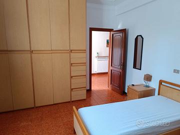 Camere solo studentesse
