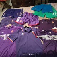 Lotto maglia e pantaloncino fiorentina