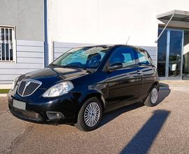 Lancia Ypsilon 1.3 MJT 75 CV Argento