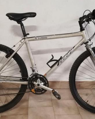 bici mtb 26" bianco perlato