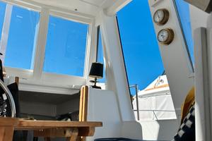 Barca a motore 10 m - refitting totale