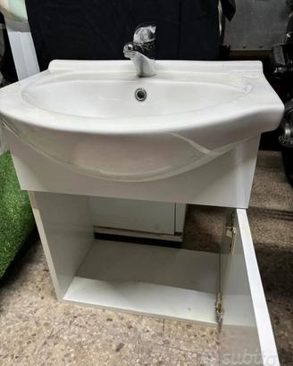 lavabo sospeso piccolo