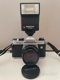 PENTAX K1000 con 50mm e Flash