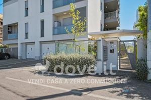 Appartamento di 83 m² con 3 locali e posto auto a 