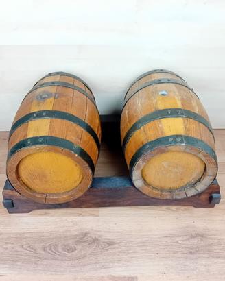 🍇 Coppia di botti in rovere con base in legno
