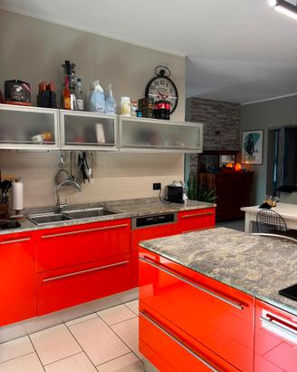 CUCINA COMPLETA DI ELETTRODOMESTICI