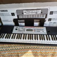 Tastiera Yamaha YPT-260 funzionante. 