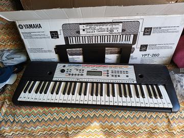 Tastiera Yamaha YPT-260 funzionante. 