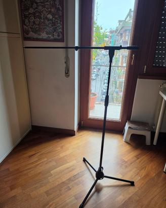 Asta microfono tastiera e altri strumenti musicali