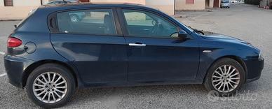 Alfa Romeo 147 1.9 jtdM anno 11/2007 distintive