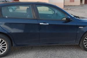 Alfa Romeo 147 1.9 jtdM anno 11/2007 distintive