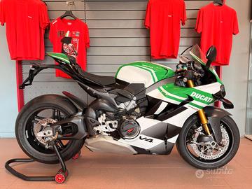 Ducati Panigale V4 S Tricolore