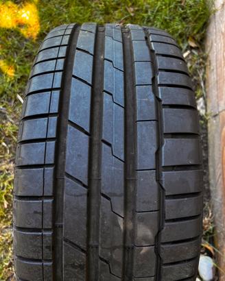 Pneumatico estivo Hankook 235/45 R18