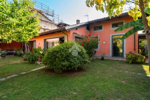 VILLA SINGOLA A CASELLE TORINESE