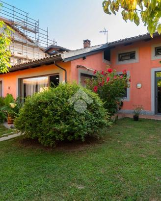 VILLA SINGOLA A CASELLE TORINESE