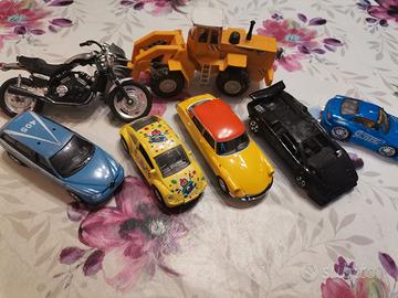 lotto modellini 5 macchinine 1 moto 1 ruspa scavo 