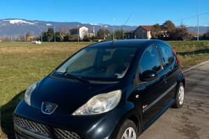 PEUGEOT 107 sweet years - ok neopatentati