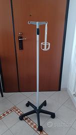 Asta per flebo con rotell