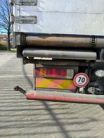 SCANIA R 48 CON RAMPE E GRU