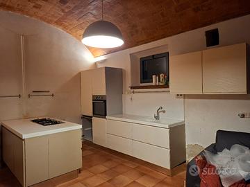 cucina in legno berloni con isola