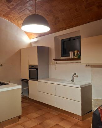 cucina in legno berloni con isola