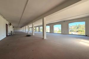 Capannone con Piazzale - Zona Strategica