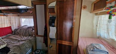 Roulotte + veranda  (5 posti totali)