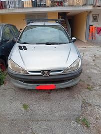 AUTO Peugeot 