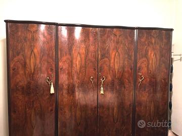 Armadio camera da letto anni 60 in legno massiccio