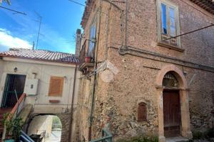 CASA SEMINDIPENDENTE A COSENZA