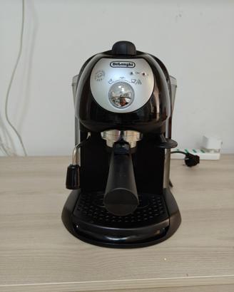 macchina per caffè espresso e cappuccino