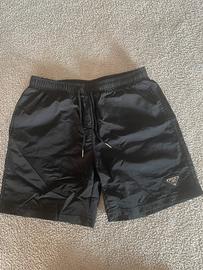 pantaloni corti prada
