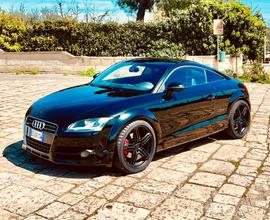 Audi TT Coupé 2.0 TDI QUATTRO