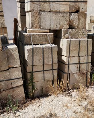 BLOCCHI ORIGINALI IN PIETRA LECCESE
