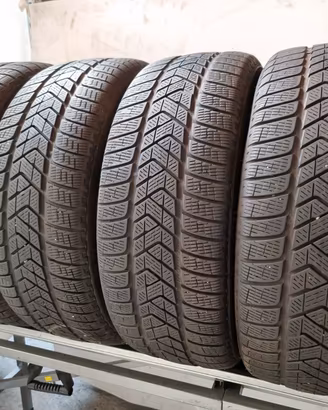 4 gomme 235/55/18 Pirelli