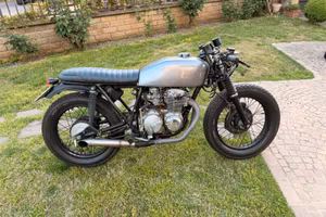 Honda cb 400 four cafe racer