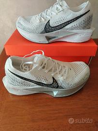 Nike ZoomX Carbon Flyplate - Scarpa Iconica - Tagl