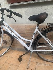 Bicicletta da città Cruise 28” con portapacchi
