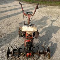 Motozappa / motocoltivatore con accessorio