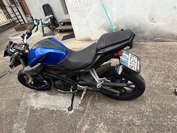 moto perfettamente funzionante cilindrata 125