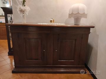 Credenza in noce intarsiata