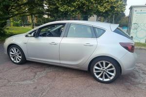 Opel Astra Cosmo 2010