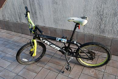 bicicletta bmx freestyle ragazzino 