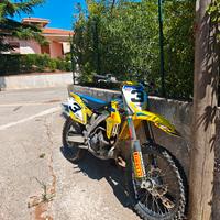 Suzuki rmz250