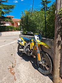 Suzuki rmz250